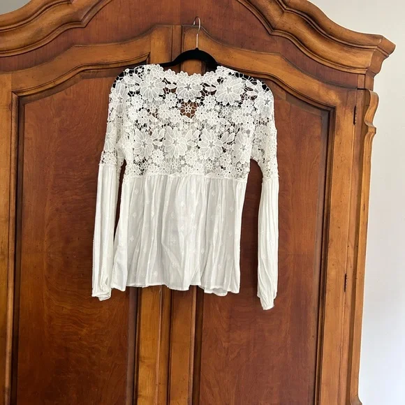 NWT NEW Free People White Lina Floral Lace Blouse Small S - Picture 6 of 7